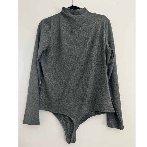 Express body contour cozy turtleneck bodysuit - Picture 5 of 7